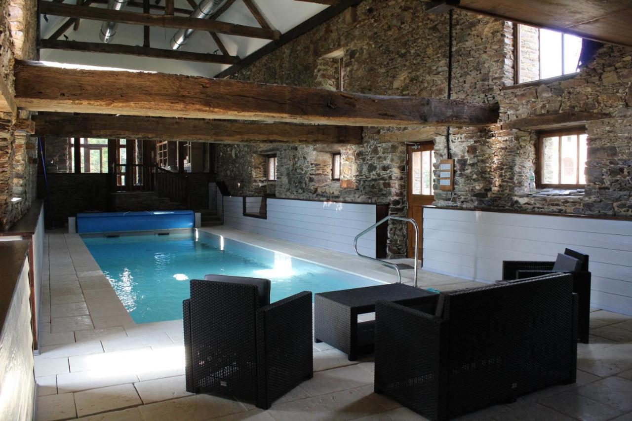 Le Manoir De La Vieille Douve Bed & Breakfast Bourg-d'Ire Ngoại thất bức ảnh